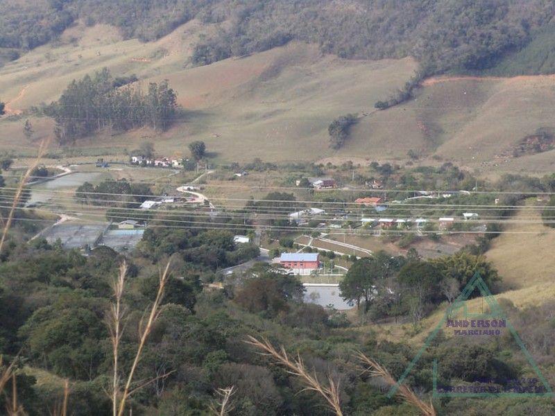 Sitio em Serra Negra com Pés de café, Casa Hospedes, Casa de Caseiro, Pomar, Agua Mineral